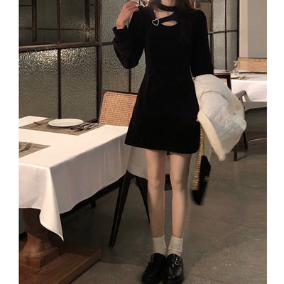 Vestido Negro Elegante Ajustado a la Cintura - Image 8