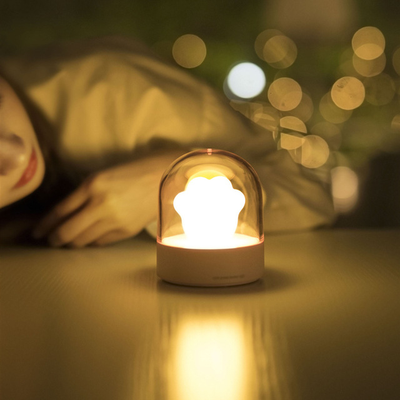 Lámpara Musical Infantil con Forma de Patita de Gato - Luz Nocturna USB Recargable - Image 7
