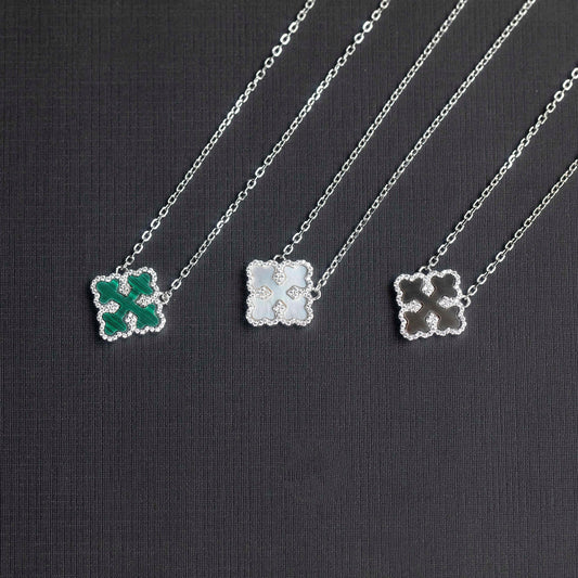 Collar de Plata S925 Diseño Flor de Trébol Fritilaria