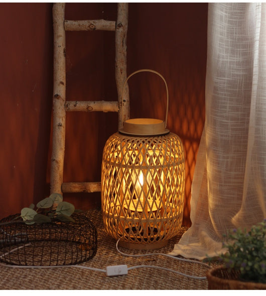 Portavelas Artesanal de Bambú con Diseño Ornamental - Image 18