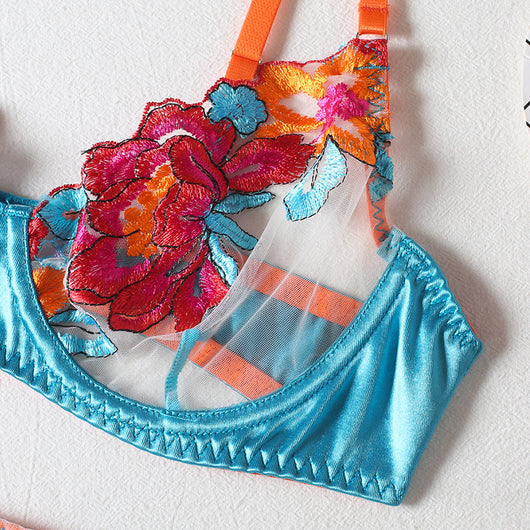 Conjunto de Lencería Floral Bordado con Aro de Acero - 4 Piezas Coordinadas - Image 8