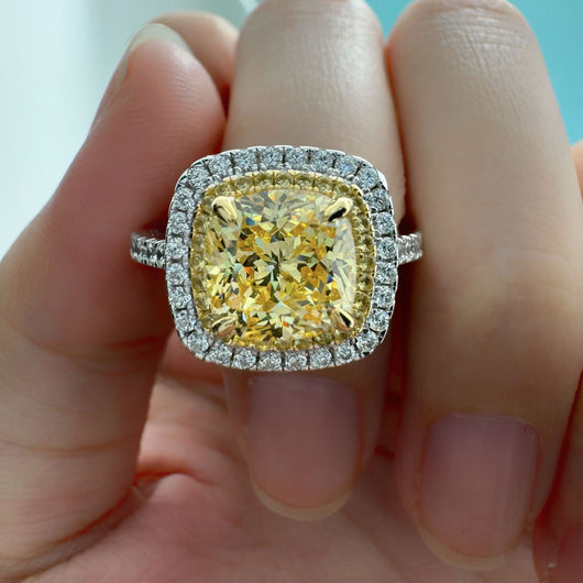 Anillo de Diamante Amarillo Artificial Diseño Minimalista - Image 9