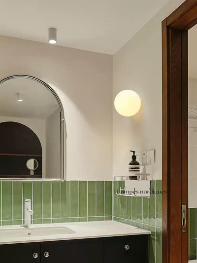 Lámpara de Pared Minimalista con Esfera de Vidrio para Sala de Estar - Image 19