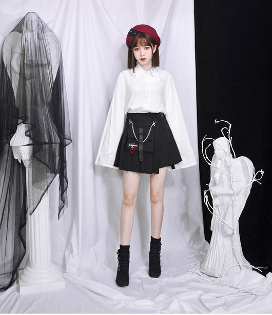 Falda Gótica Harajuku con Cadenas y Bolsillos Irregulares