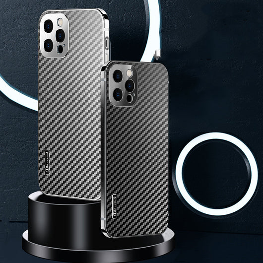 Funda para Celular de Acero Inoxidable con Patrón Fibra de Carbono - Ultradelgada y Resistente - Image 2