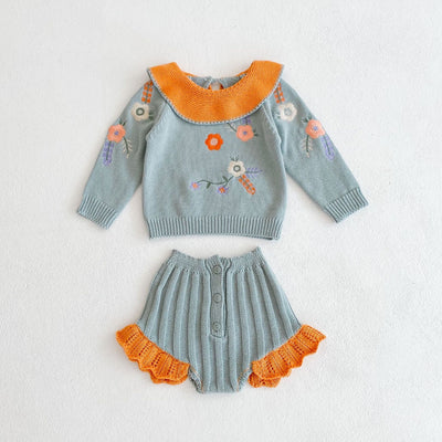 Conjunto de Punto para Bebé Niña con Cuello Bordado de Flor de Loto
