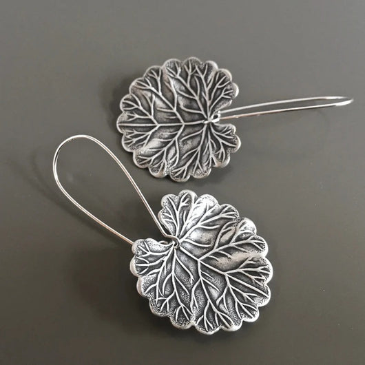 Aretes Retro de Hoja en Oro - Elegancia Clásica para Cada Ocasión - Image 13