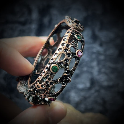 Pulsera Ajustable de Bronce Vintage con Portaflores para Mujer - Image 4