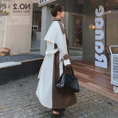 Cortavientos Elegante para Mujer con Solapa y Contraste de Costuras - Image 9