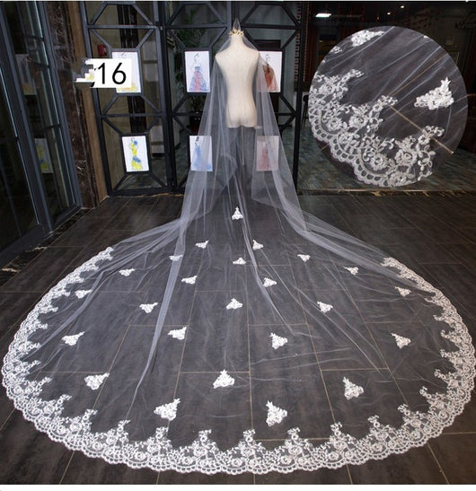 Vestido de Novia Lujo con Cola Larga y Velo de Hada Mágica - Image 34