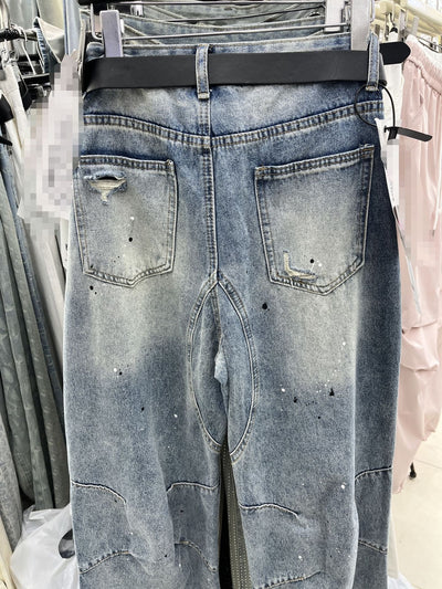 Jeans Rotos con Estampado de Letras y Efecto Pintura Desgastada - Image 11