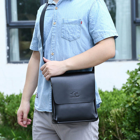Mochila Casual de Cuero Suave con Diseño Versátil Horizontal y Vertical - Image 9