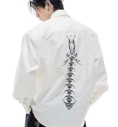 Camisa Polo con Bordado Deconstruido y Diseño Minimalista - Image 14