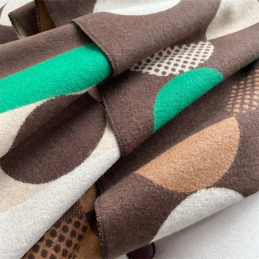 Bufanda Chaleco de Cachemira Cálida con Tejido Jacquard y Borlas - Image 23