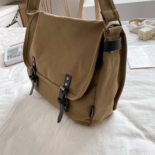 Bolsa de Mensajero Retro de Lona con Cierre Abatible y Detalles de Herrería - Image 4