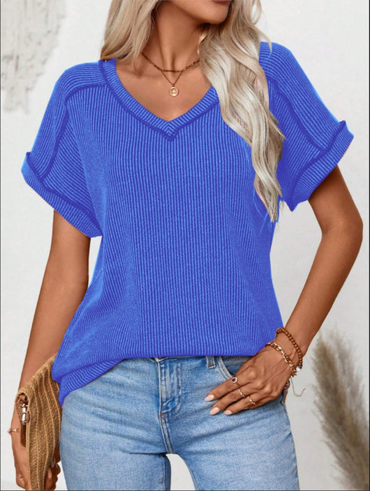 Blusa Deportiva Bicolor con Cuello V y Efecto Twist - Image 26