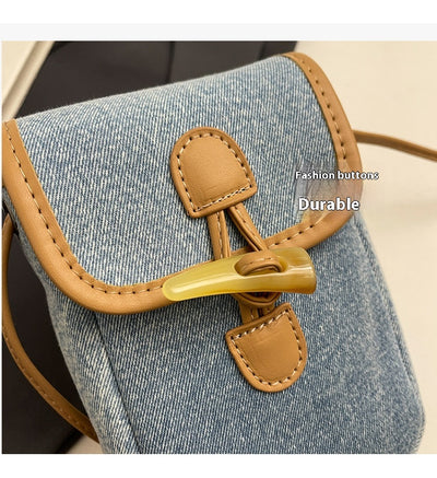 Bolsa Mensajera de Mezclilla Vertical con Botón de Cuerno para Celular Mujer - Image 9