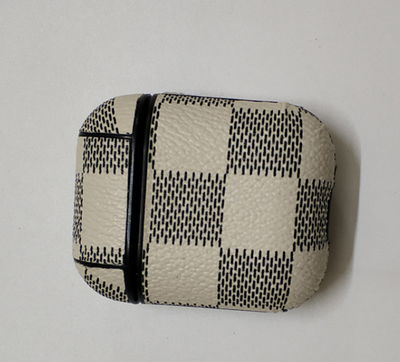 Estuche de Protección Inalámbrico Compatible con Apple - Image 7