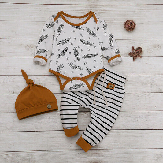 Ropa Infantil con Estampado de Rayas y Plumas