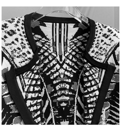 Cardigan de Punto Contraste Negro y Blanco Premium - Image 3