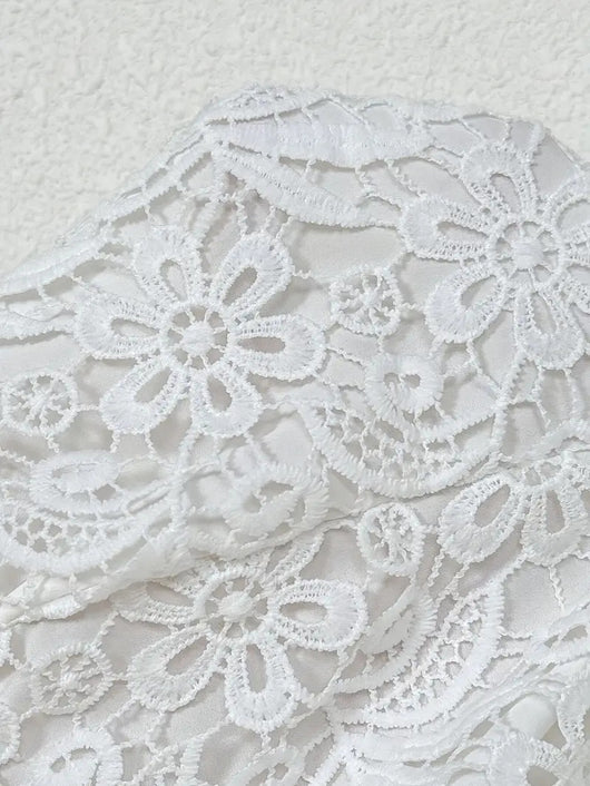 Blusa Sin Mangas con Encaje Bordado - Image 13