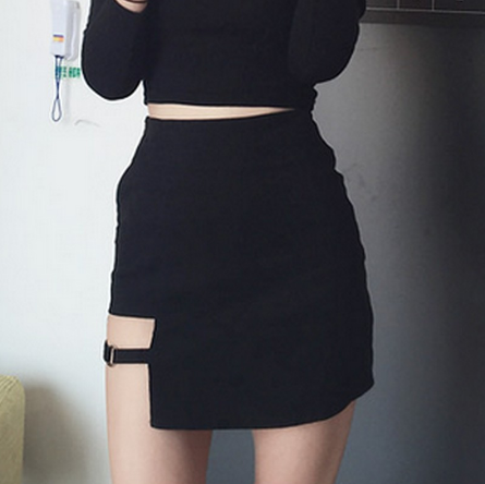 Falda Negra Coreana Bodycon Corta con Dobladillo Irregular