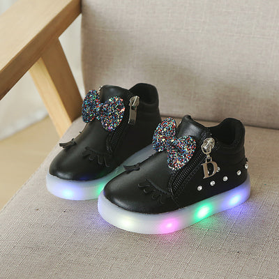 Zapatos infantiles con luces LED y detalles brillantes - Image 4