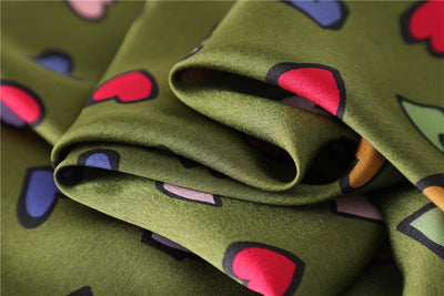 Pañuelo de Seda Estampado Corazones - Foulard Cuadrado Multiuso para Mujer - Image 16
