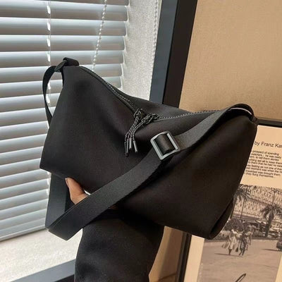 Bolsa Mensajera de Nylon Minimalista - Image 7
