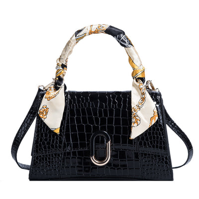 Bolso Bandolera de Cuero Brillante con Pañuelo de Seda para Mujer - Image 13