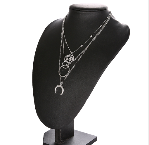 Collar Bohemio Multicapa con Luna y Mapa del Mundo - Image 4