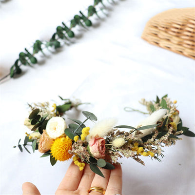 Corona de flores secas para novia - Image 5