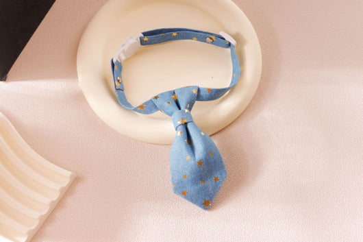 Collar Diseñador para Perros Pequeños y Medianos con Corbata Estrella Dorada Ajustable - Image 10
