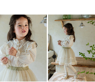Blusa Princesa Infantil con Cuello de Encaje y Mangas Abullonadas Retro - Image 12