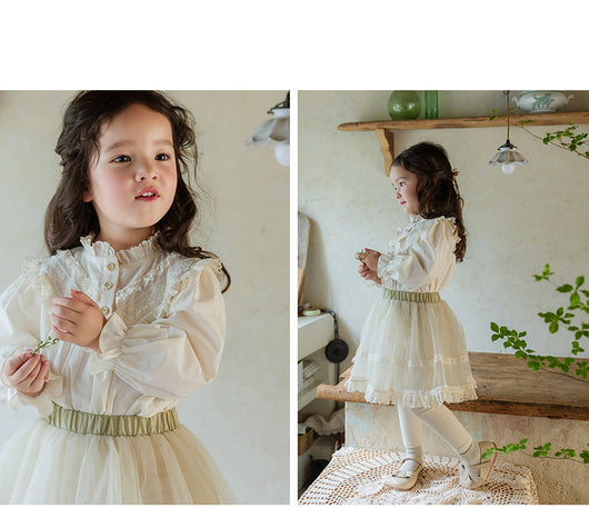 Blusa Princesa Infantil con Cuello de Encaje y Mangas Abullonadas Retro - Image 12