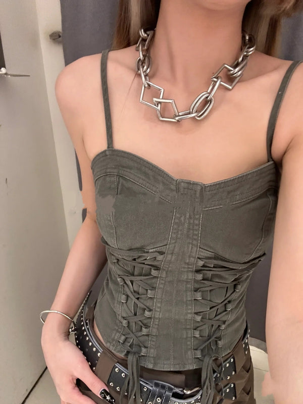 Camiseta Ajustada sin Mangas para Mujer con Amarre Frontal - Image 3