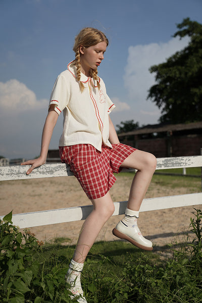 Camisa Beige con Bordado de Conejo y Diseño Ondulado - Image 11