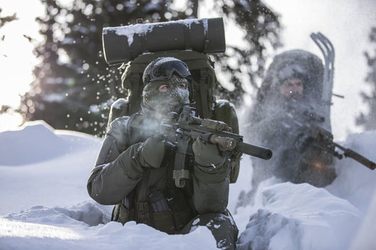 Abrigo Táctico Camuflaje Impermeable y Resistente al Frío - Image 12