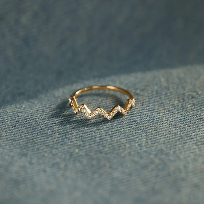 Anillo Ajustable con Patrón de Ondas y Circones Incrustados - Image 3