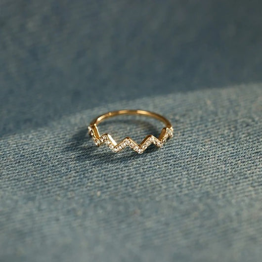 Anillo Ajustable con Patrón de Ondas y Circones Incrustados - Image 3
