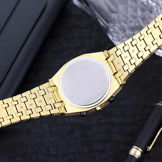 Reloj Deportivo de Cuarzo para Hombre con Tres Ojos y Cronógrafo de Diamantes - Image 13