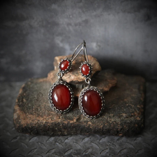 Aretes Largos Rojo Barroco - Diseño Temperamental y Sofisticado - Image 6