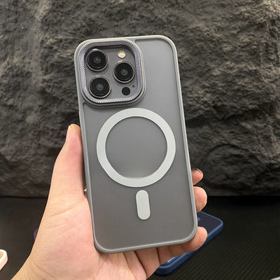 Funda Magnética Transparente Antigolpes con Efecto Esmerilado - Image 14
