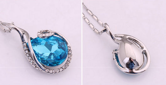 Conjunto de Collar y Aretes de Strass Brillante - Image 3