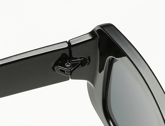 White square-frame sunglasses with dark gray lenses, featuring a chunky and fashionable design. - Image 2