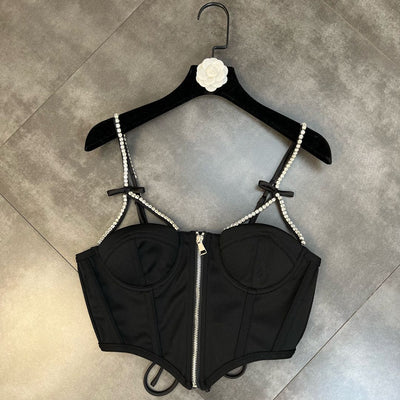 Blusa Negra Tipo Tank con Lazada y Cierre en los Hombros