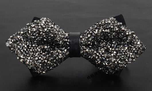 Corbatín de Diamantes Coreano para Boda - Estilo Elegante con Strass - Image 4