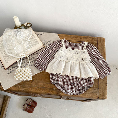 Enterizo Elegante para Bebé Niña con Encaje y Falda Triangular - Image 4