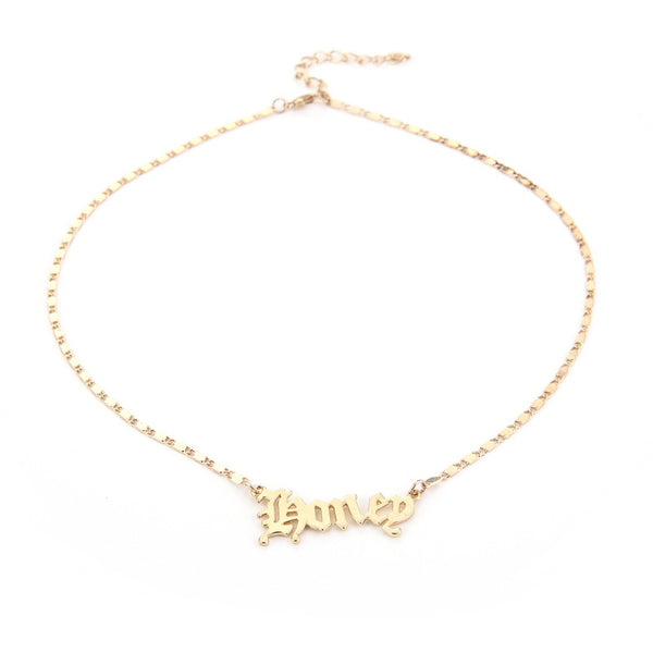 Collar Ángel con Letra Dorada