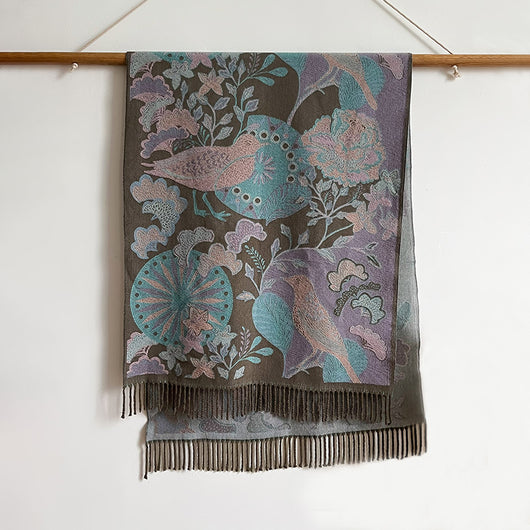 Bufanda Étnica Cálida de Diseño Floral y Aves para Mujer - Image 8